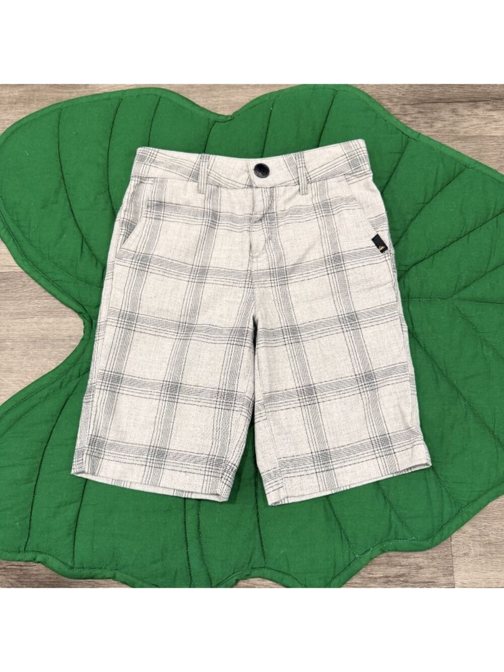 Quiksilver Boys 7 Gray Plaid Chino Shorts Regular Fit